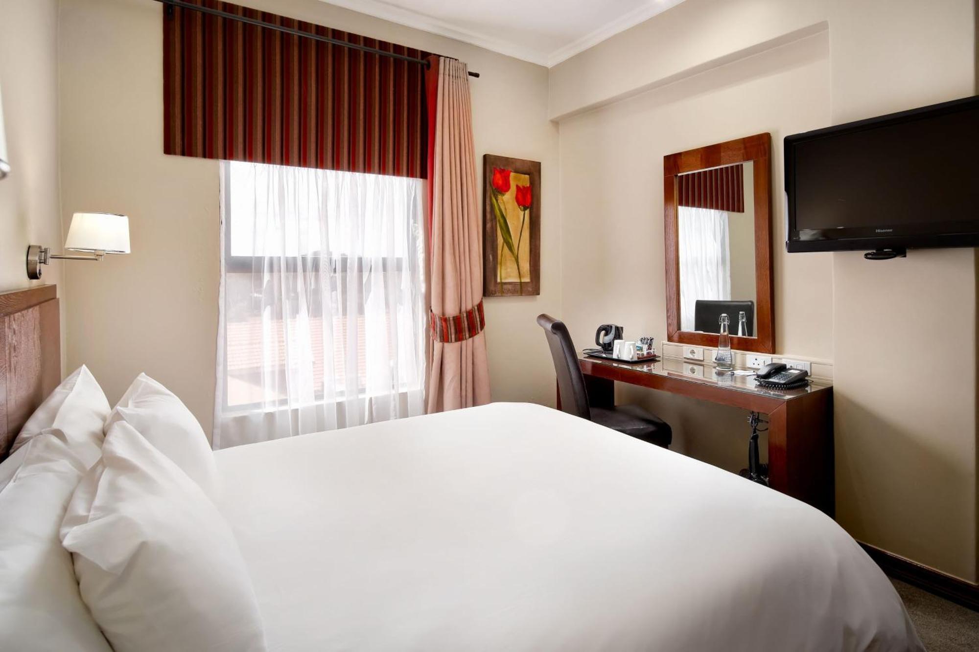 Protea Hotel By Marriott Pretoria Hatfield Pokoj fotografie