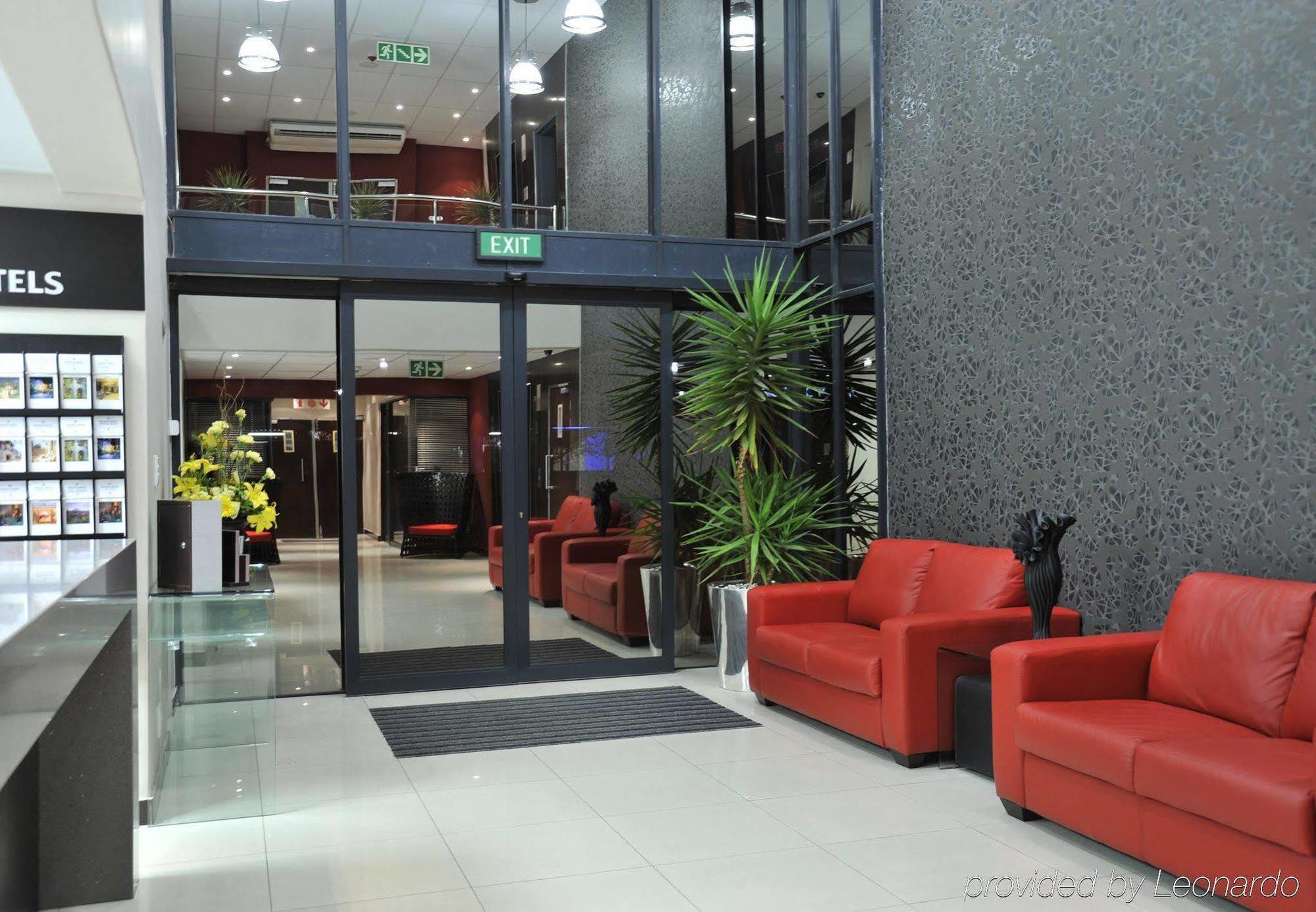 Protea Hotel By Marriott Pretoria Hatfield Exteriér fotografie
