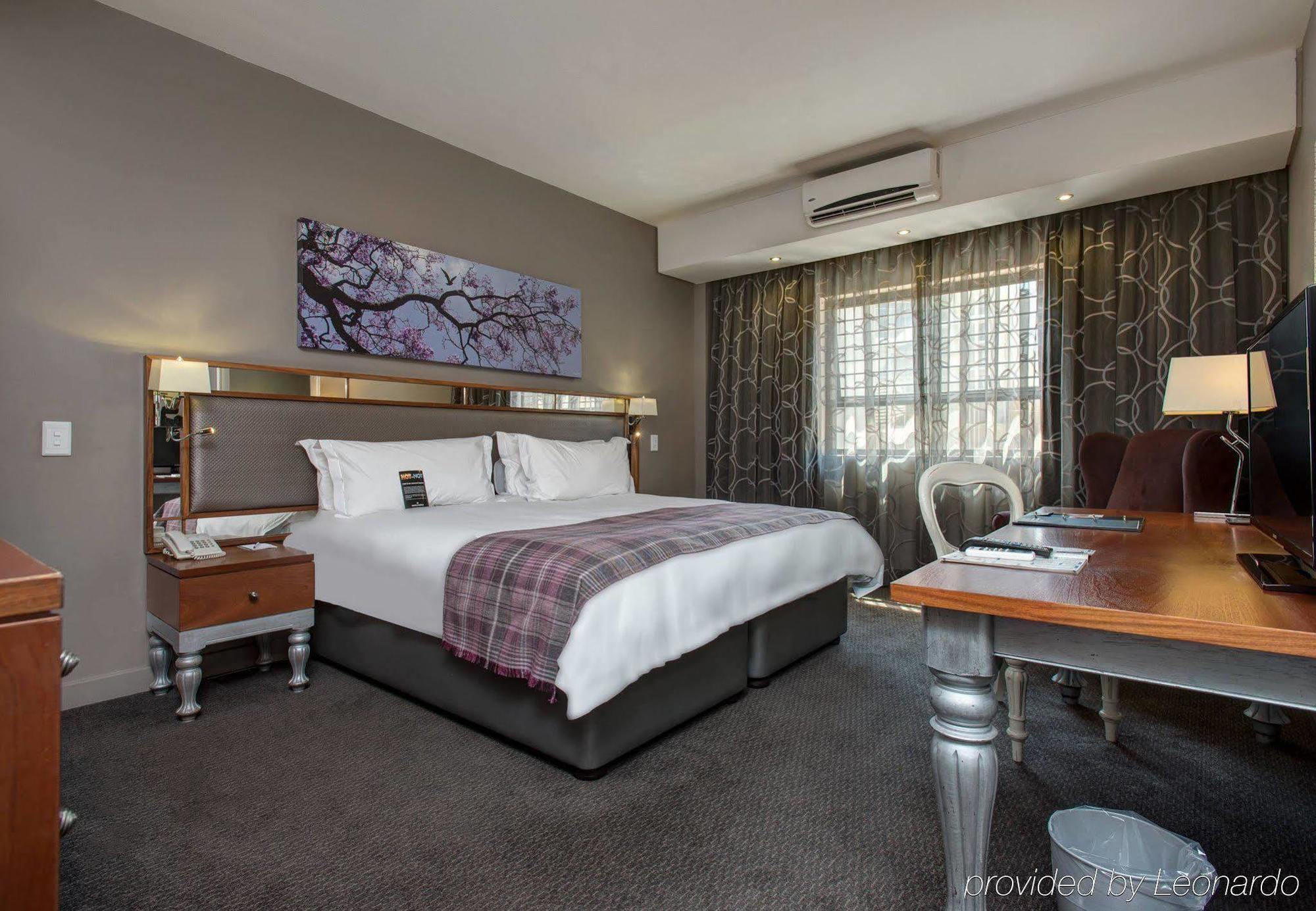 Protea Hotel By Marriott Pretoria Hatfield Exteriér fotografie