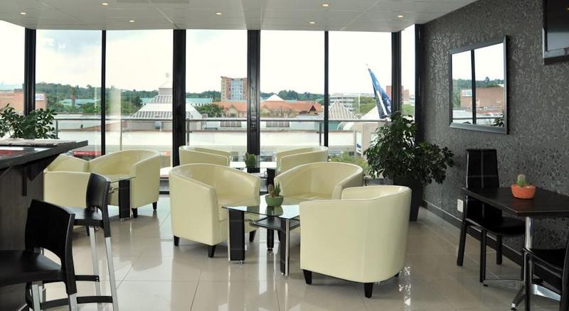 Protea Hotel By Marriott Pretoria Hatfield Exteriér fotografie